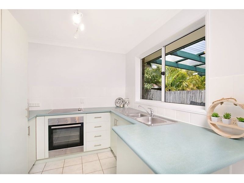 3 Larrell Close, Eight Mile Plains QLD 4113