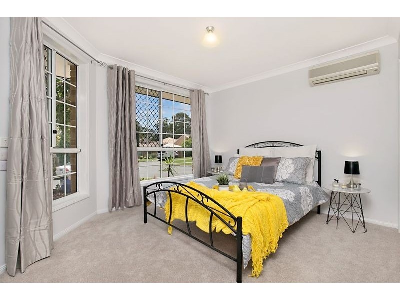 3 Larrell Close, Eight Mile Plains QLD 4113