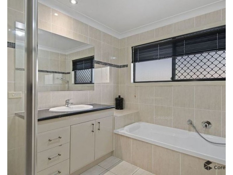 7 Breezeway Court, Kuraby QLD 4112