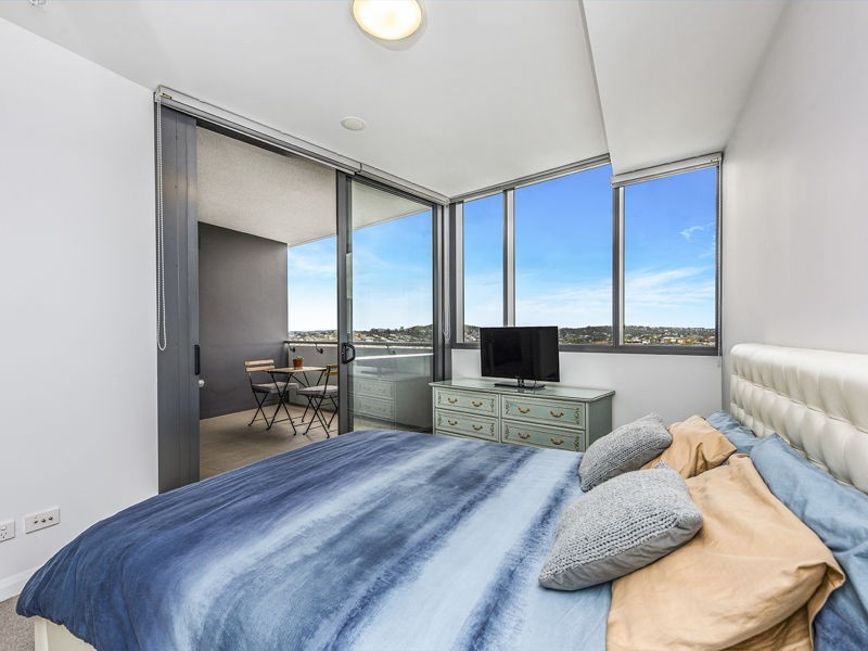 11409/300 Old Cleveland Road, Coorparoo QLD 4151