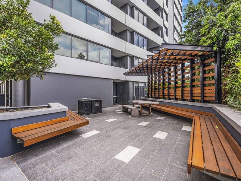 11409/300 Old Cleveland Road, Coorparoo QLD 4151