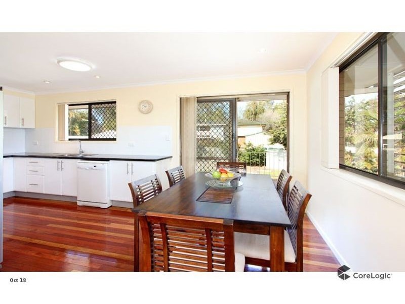 8 McCracken Street, Wishart QLD 4122