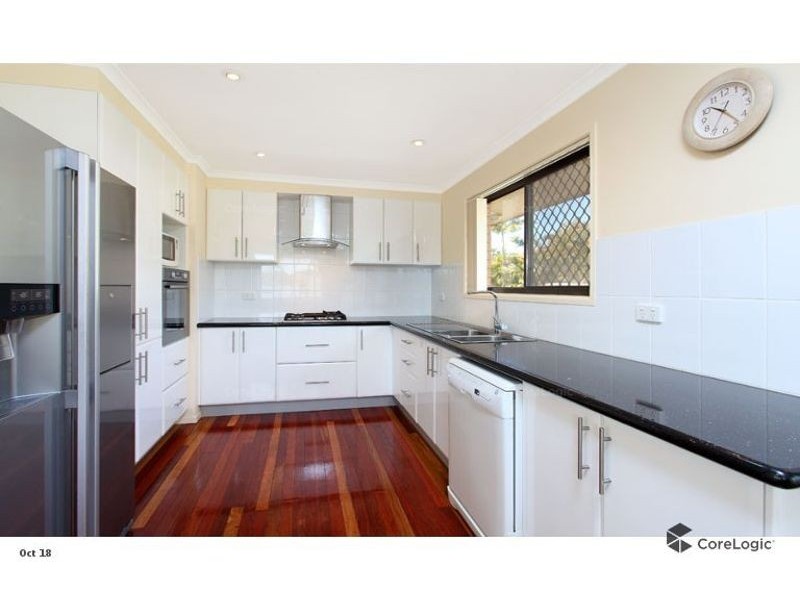 8 McCracken Street, Wishart QLD 4122