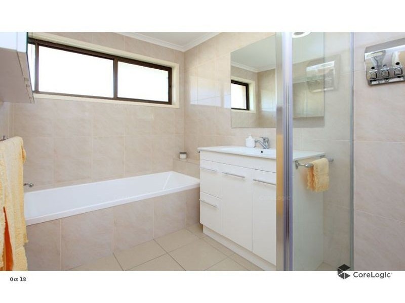 8 McCracken Street, Wishart QLD 4122