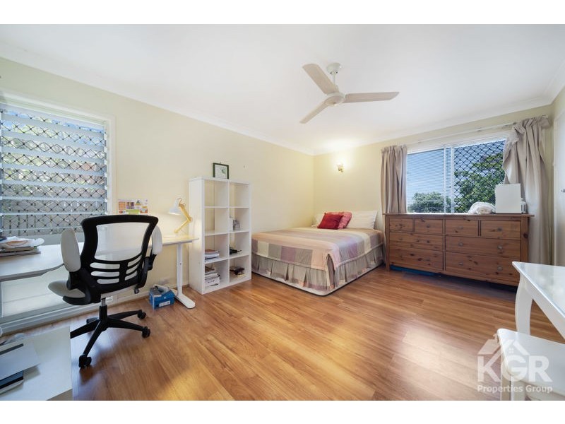 15 Mingera Street, Mansfield QLD 4122