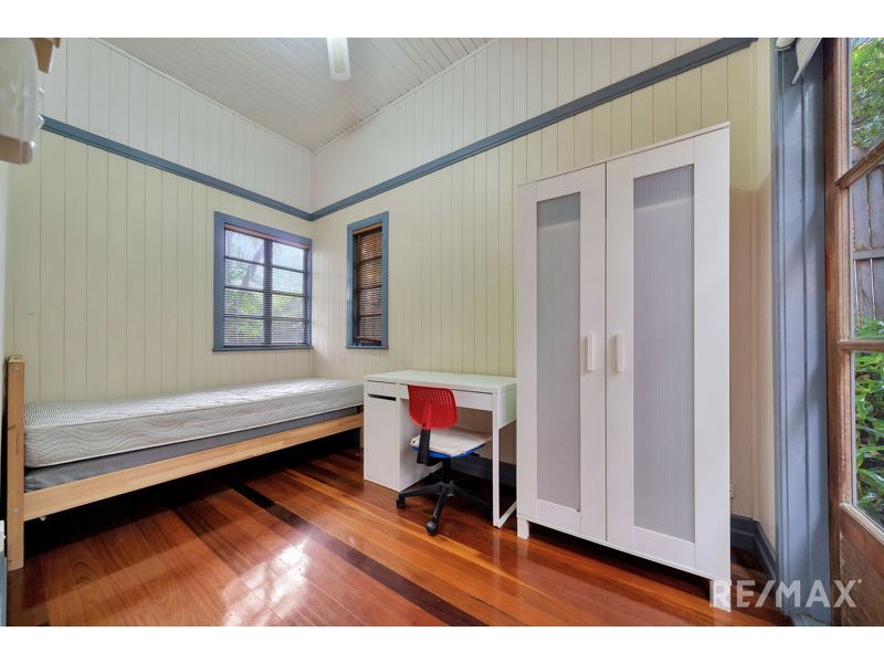 36A Montrose Road, Taringa QLD 4068