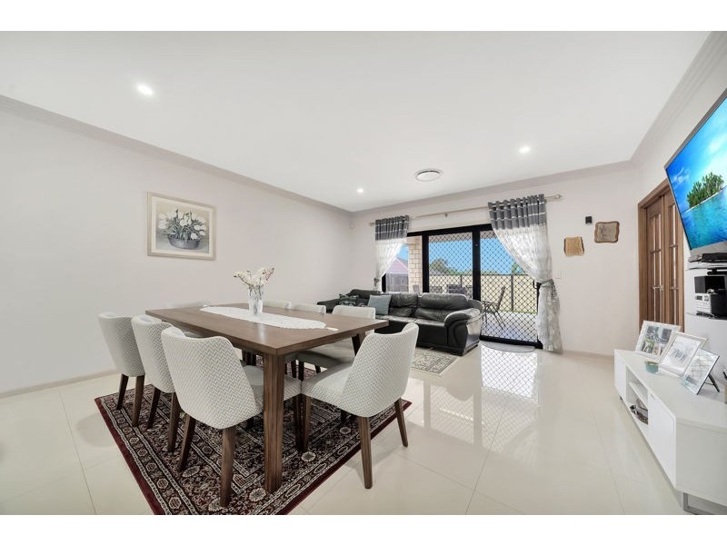 8 Zachary Court, Hillcrest QLD 4118