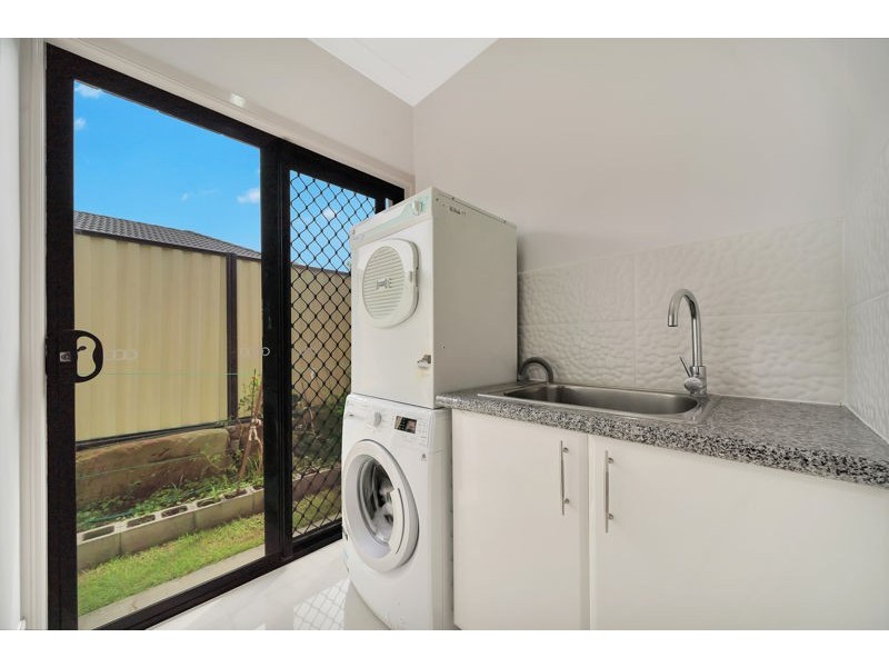 8 Zachary Court, Hillcrest QLD 4118