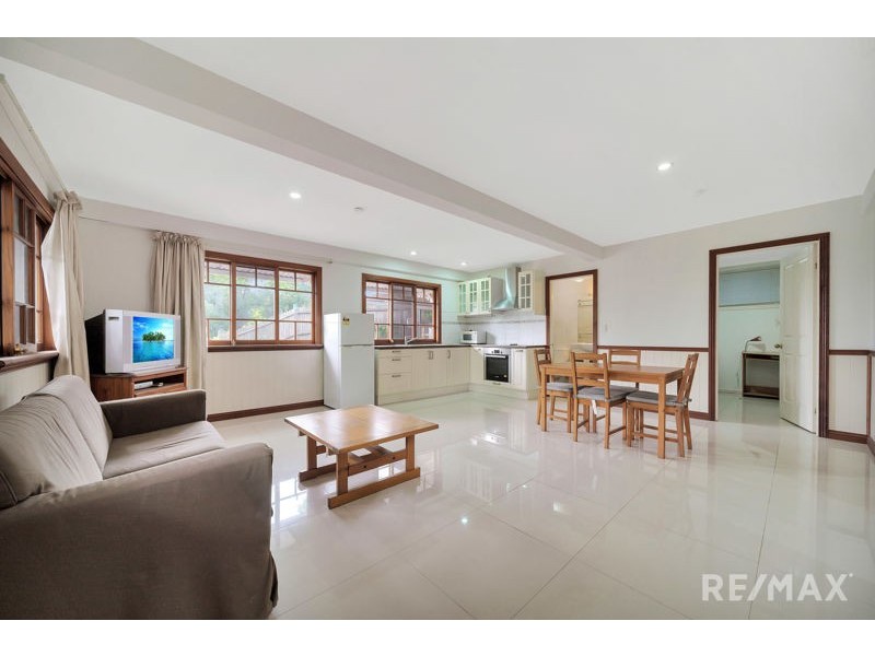 36B Montrose Road, Taringa QLD 4068