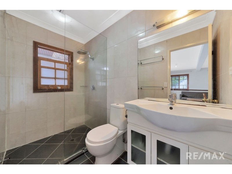 36B Montrose Road, Taringa QLD 4068