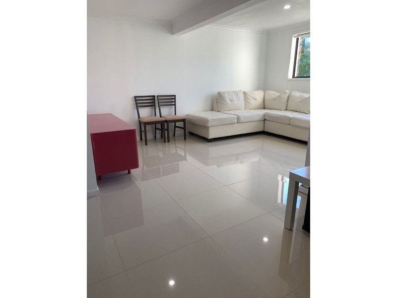 27 Gaillardia st, Macgregor QLD 4109