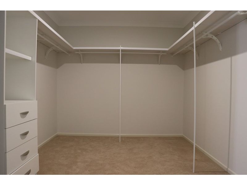 23 Skyview Avenue, Rochedale QLD 4123