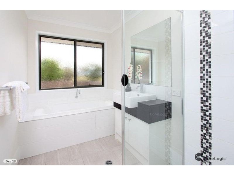 13 Mothership Drive, Berrinba QLD 4117