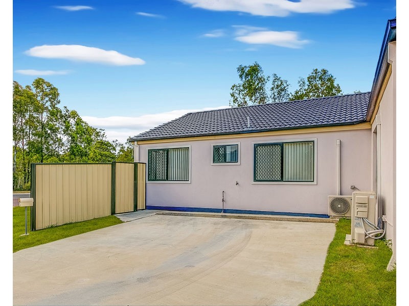 2A Starshine Street, Meadowbrook QLD 4131