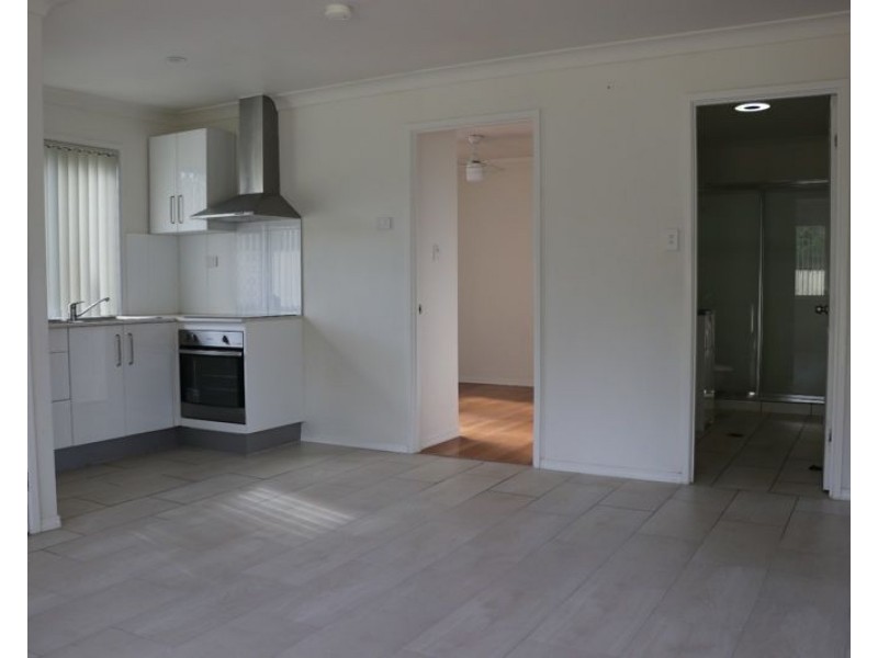 2A Starshine Street, Meadowbrook QLD 4131