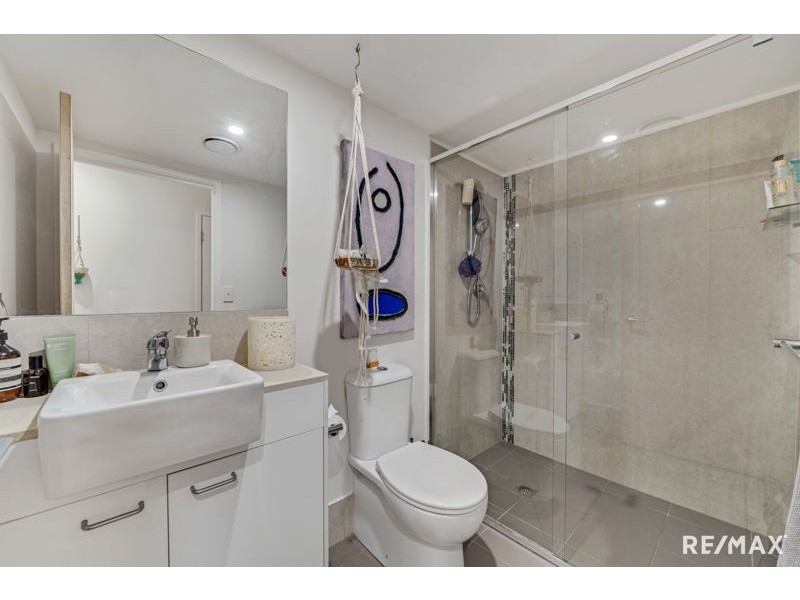 2/2242 Logan Road, Upper Mount Gravatt QLD 4122