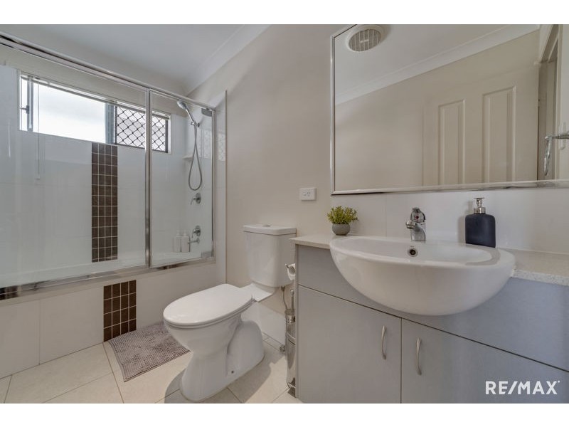 2/360 Benhiam Street, Calamvale QLD 4116