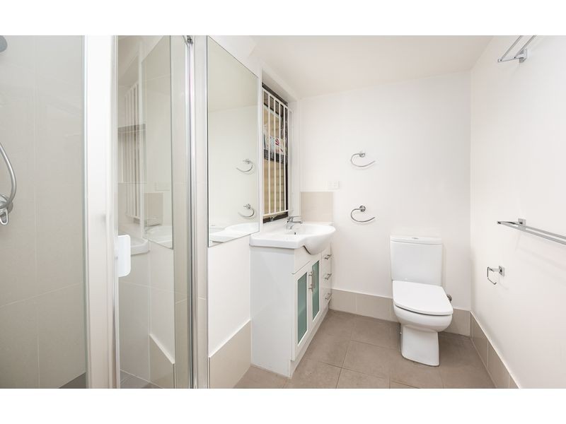 1/52 Carnaby street, Macgregor QLD 4109