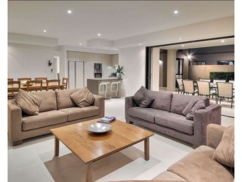 52 Dandelion Street, Eight Mile Plains QLD 4113