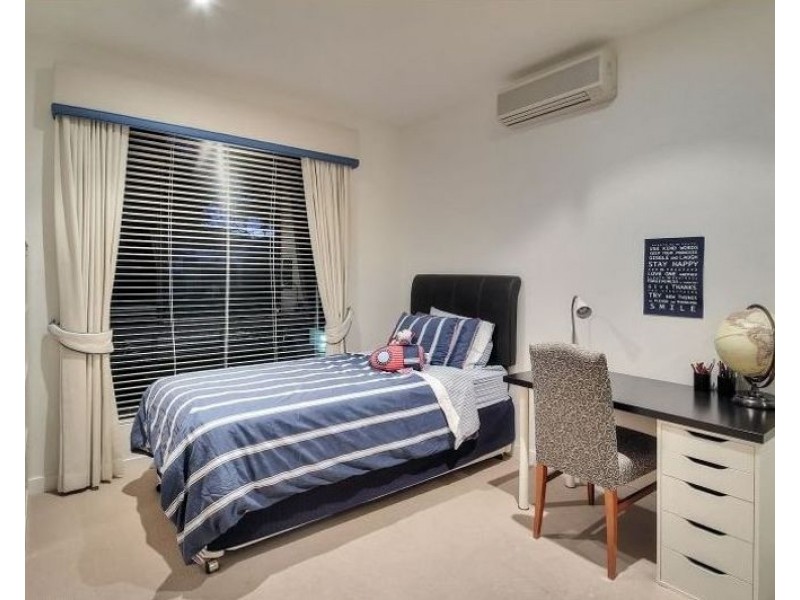 52 Dandelion Street, Eight Mile Plains QLD 4113