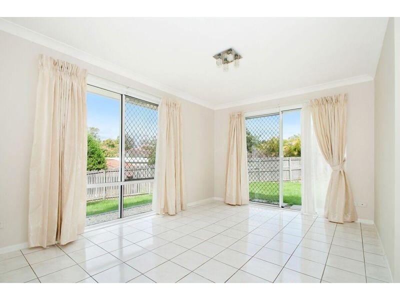 42 Sheffield Place, Kuraby QLD 4112