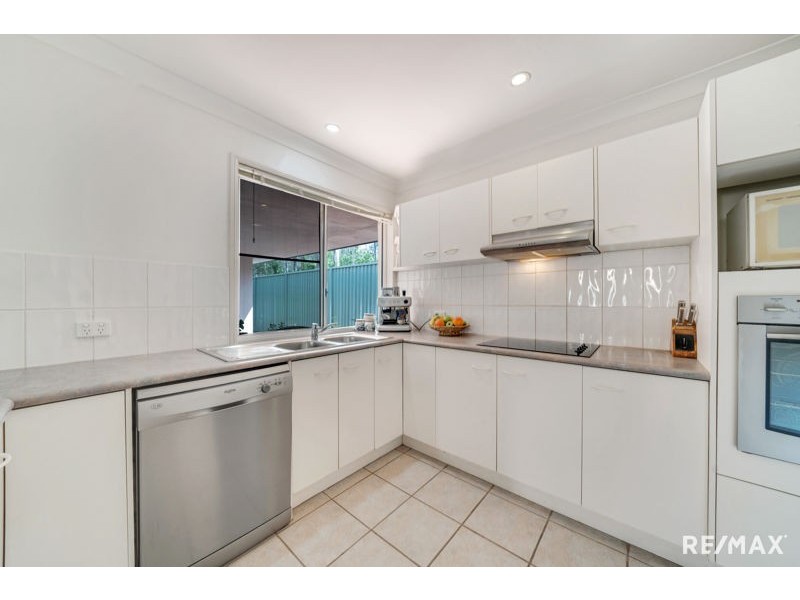11/12 Angel Street, Eight Mile Plains QLD 4113