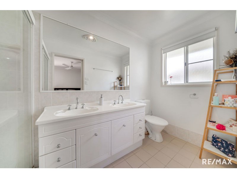 11/12 Angel Street, Eight Mile Plains QLD 4113