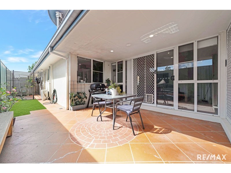 11/12 Angel Street, Eight Mile Plains QLD 4113