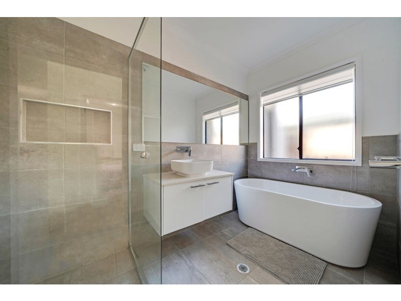 26 Kourounis Street, Logan Reserve QLD 4133