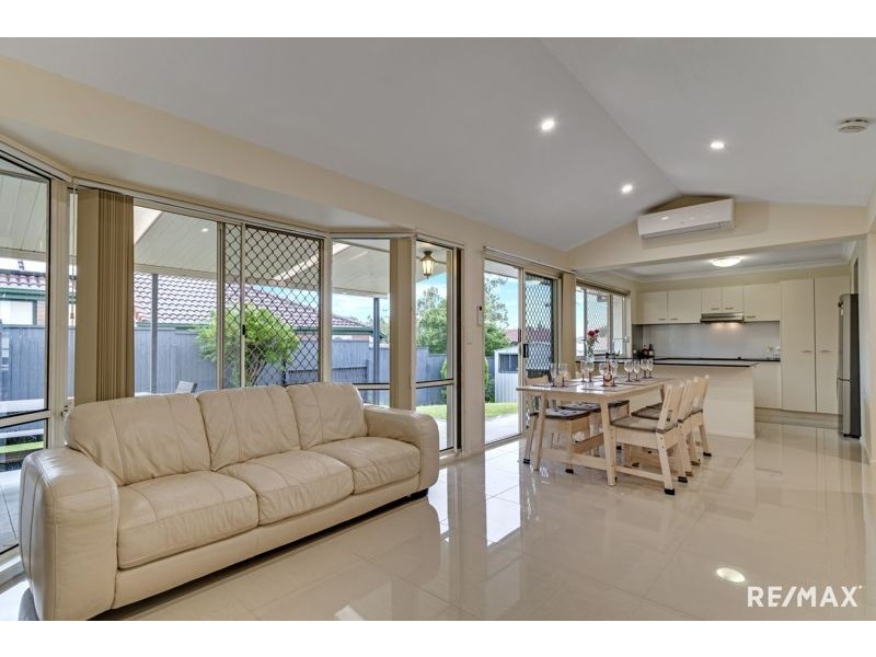 40 Orania Crescent, Calamvale QLD 4116