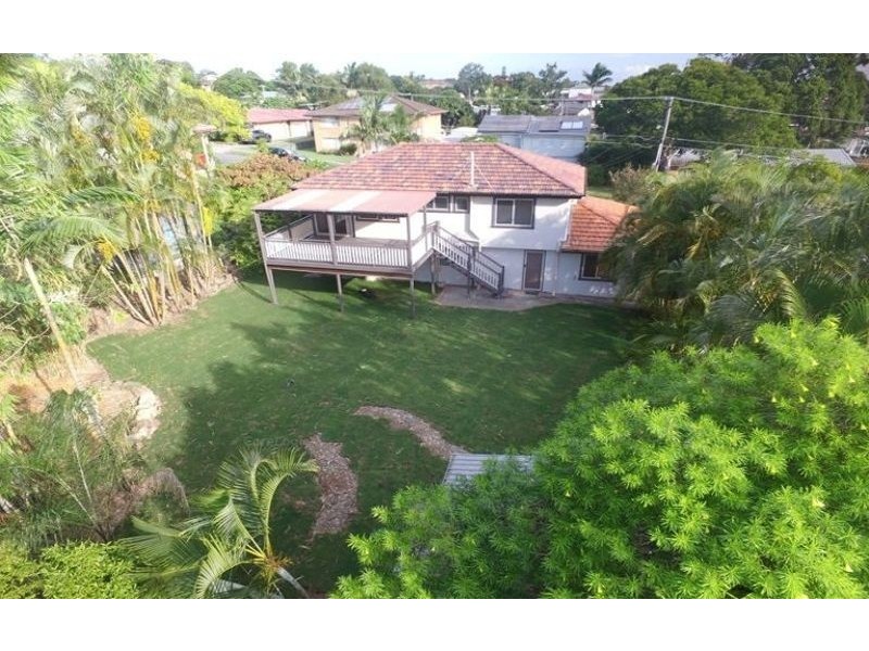 16 Clarinda avenue, Springwood QLD 4127