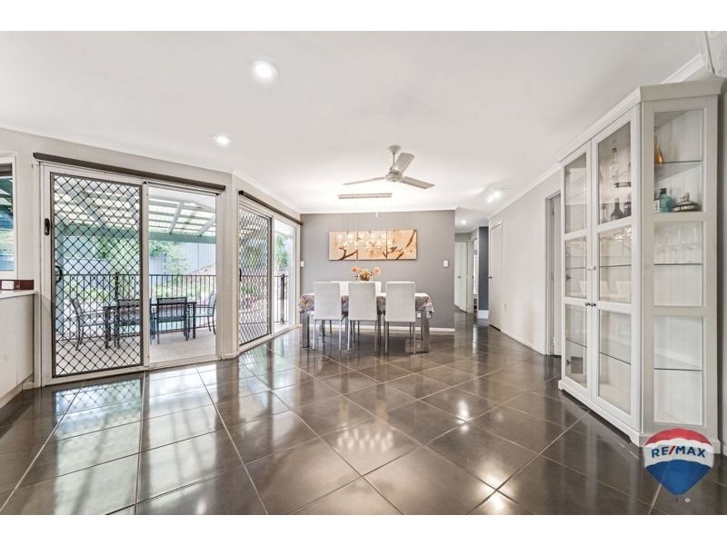 27 Pinewood Court, Algester QLD 4115