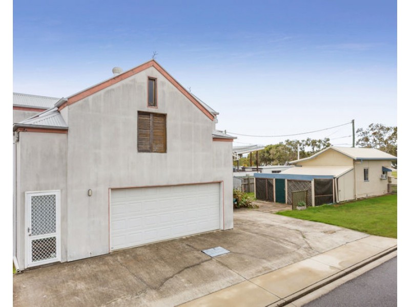 829B Esplanade, Lota QLD 4179