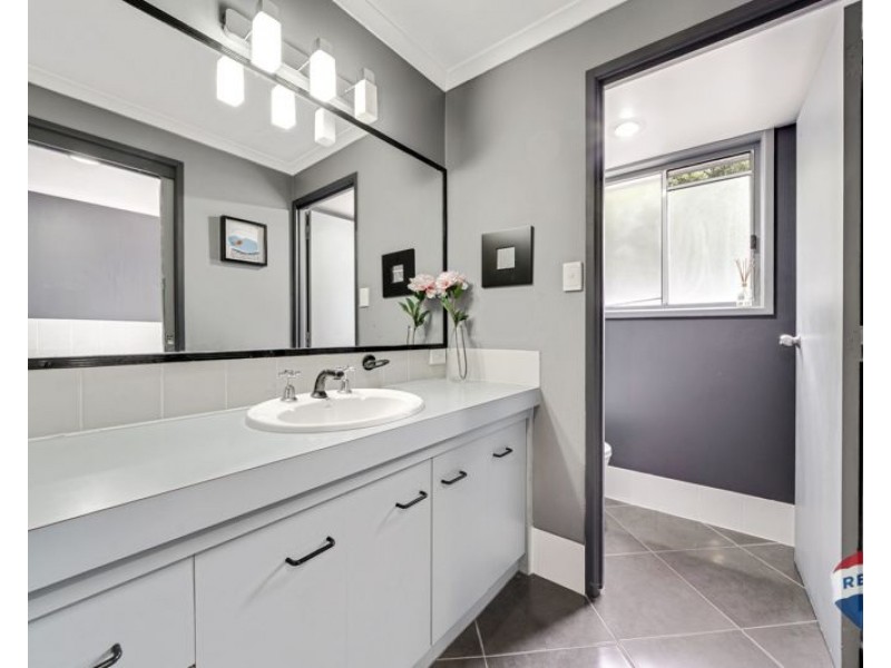 27 Pinewood Court, Algester QLD 4115