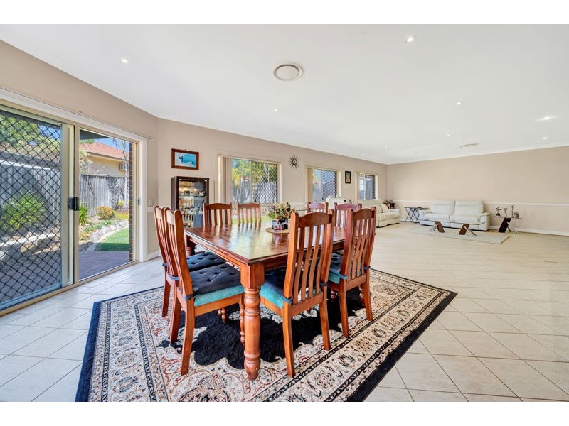 56 Lake Eyre Crescent, Parkinson QLD 4115