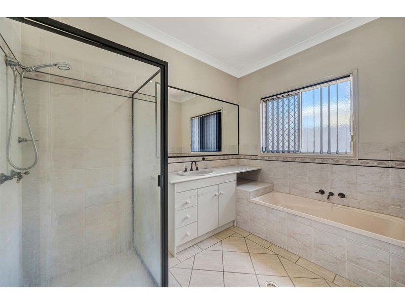 56 Lake Eyre Crescent, Parkinson QLD 4115