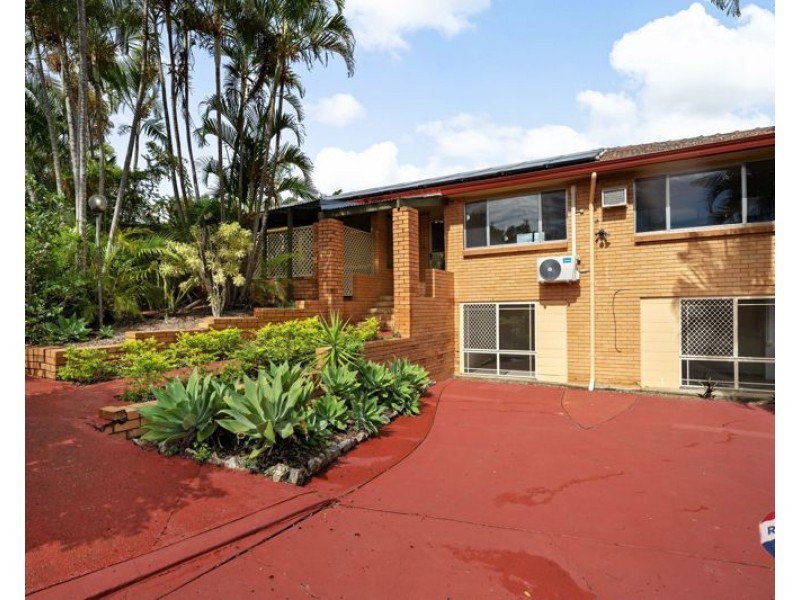 27 Copenhagen St, Wishart QLD 4122