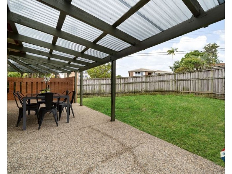 27 Copenhagen St, Wishart QLD 4122