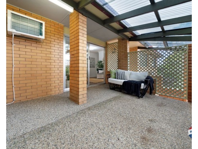 27 Copenhagen St, Wishart QLD 4122