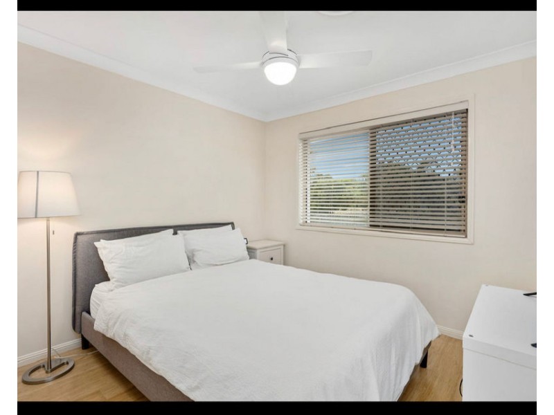 89 Oakleaf St, Eight Mile Plains QLD 4113