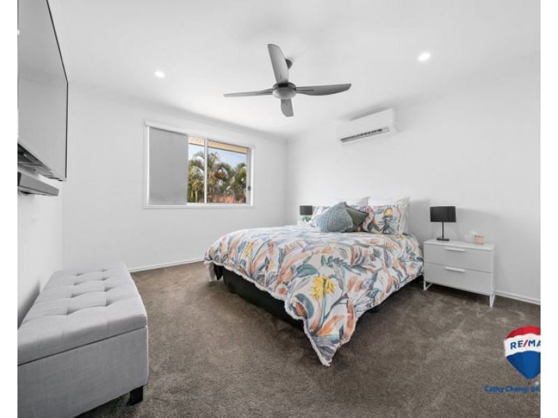 7 Crystal Court, Parkinson QLD 4115