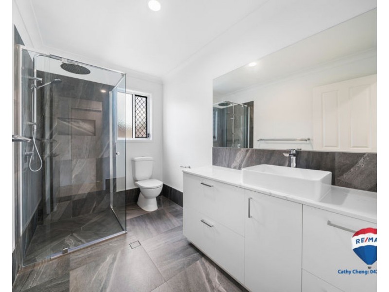 7 Crystal Court, Parkinson QLD 4115