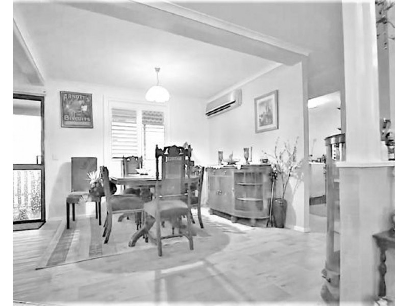 136 Barbaralla Drive, Springwood QLD 4127