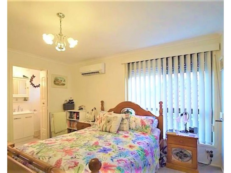 136 Barbaralla Drive, Springwood QLD 4127