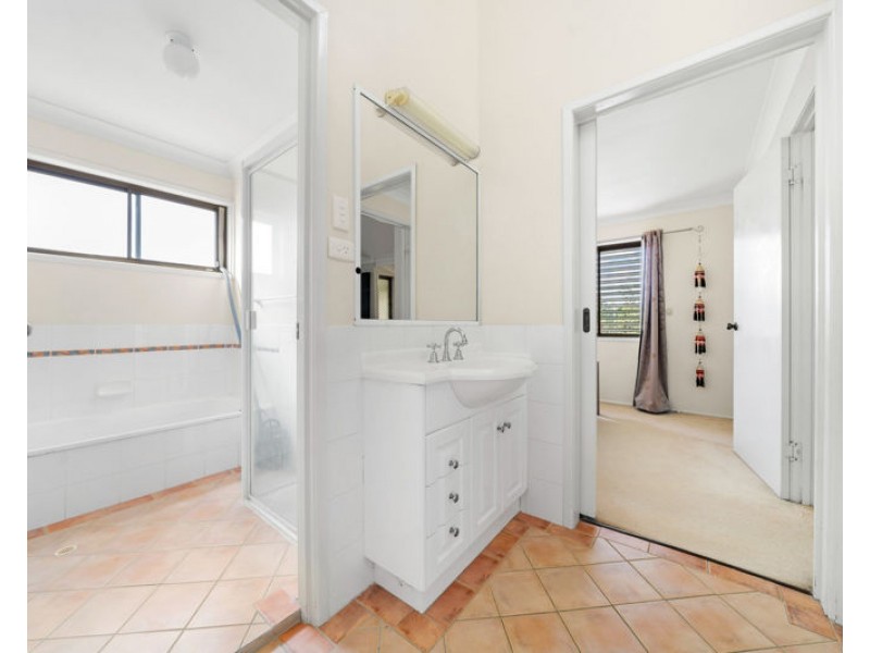 40 Mandarin Street, Coopers Plains QLD 4108