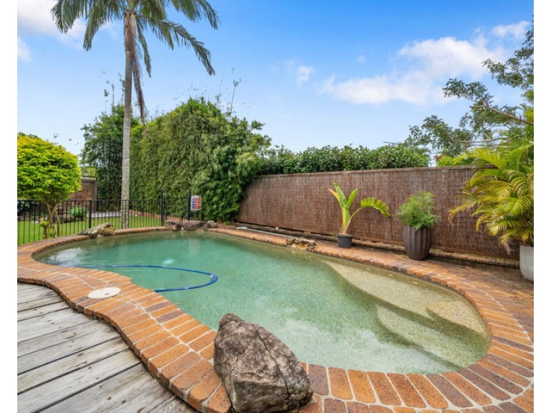 18 Brentwood Drive, Daisy Hill QLD 4127