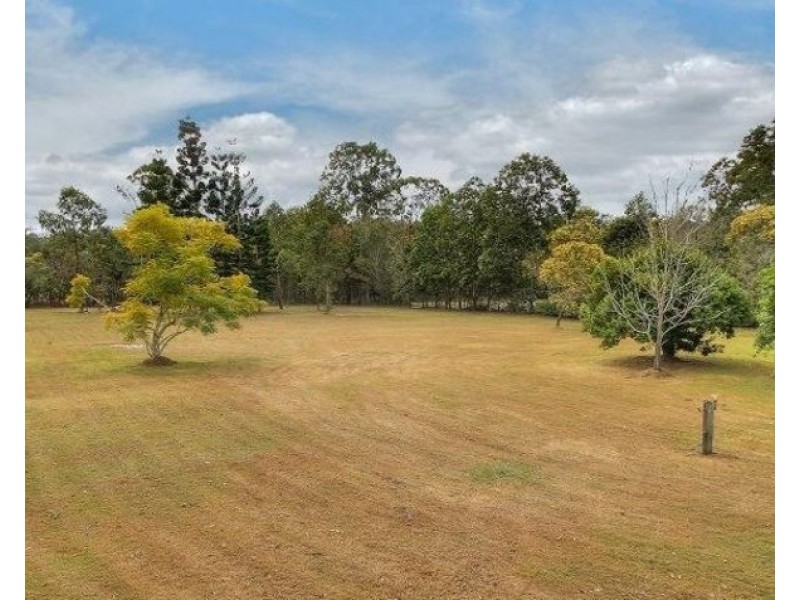 42 to 46 Sycamore RD, Park Ridge South QLD 4125