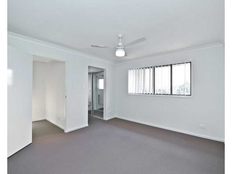 9/30 Girraween Crescent, Parkinson QLD 4115