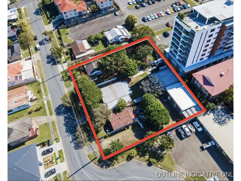 35-39 Eugaree St, Southport QLD 4215