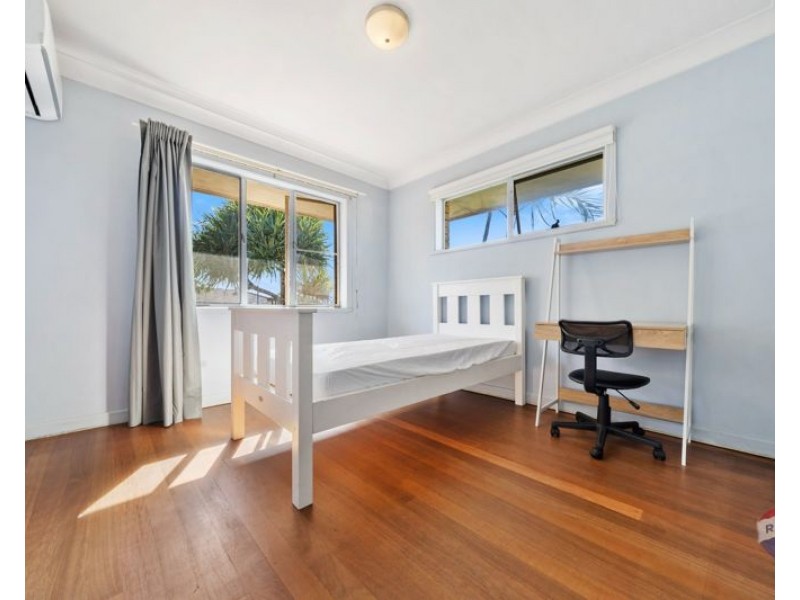 42 Cresthaven Drive, Mansfield QLD 4122